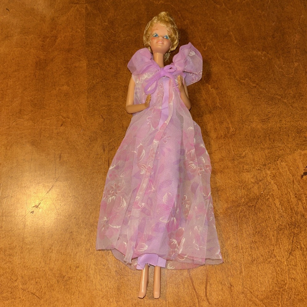 Vintage Mattel Inc. Barbie Philippines Short blonde Hair Bendable Legs 1966 B1
